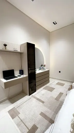 تسريحة عمليه مع مكتب